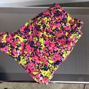 Ann Taylor LOFT Women's Shorts Size 4